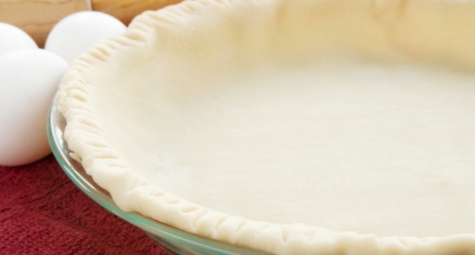 Need A Pie Crust? Try Out This Old Fashioned Version It’s Light, Flaky & Comes Out Perfect Every Single Time