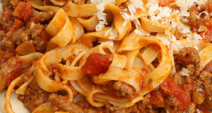Comfort Food With A South Of The Border Twist: This Taco Pasta Is An Absolute Must Try!