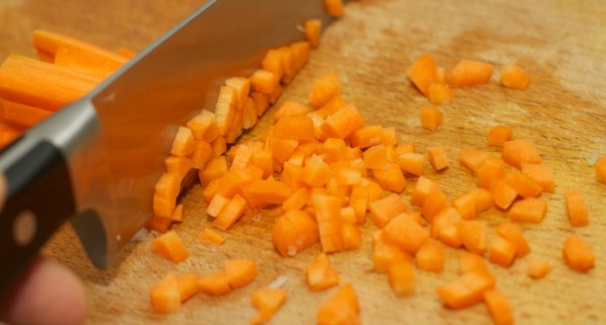 The Major Difference Between Japanese & German Knifes & Why It’s Important To Know Before Dicing & Slicing