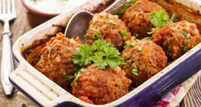 Forget The Hassle Of Making Meatballs In A Skillet & Try Out This Hearty Casserole Instead