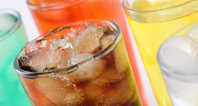 The Gross & Truly Disturbing Reason Why No One Should Never Have Ice In Their Drinks At Bars & Restaurants