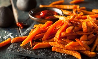 Forget The Deep Fryer & All That Unhealthy Grease & Oil We Made These Sweet Potato Fries A Little Differently
