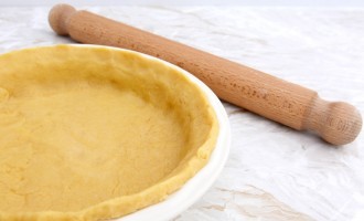 Stop Buying Pre-Made Pie Crusts & Make One From Scratch: This Recipe Only Needs Two Simple Ingredients