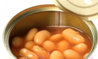 This Poor Guy Opened A Can Of Beans For Dinner & What He Saw Was So Gross It Changed His Apatite