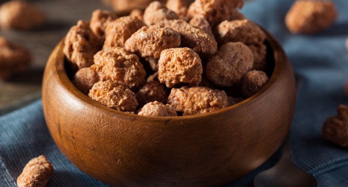 These Cinnamon Sugar Glazed & Oven Roasted Nuts Were Super Addicting & The Perfect Snack