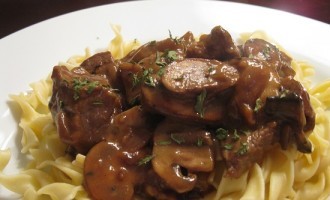 Looking For A Stick-To-Your-Ribs Kinda Meal With A Home Cooked Southern Taste? Can’t Go Wrong With Steak Tips!