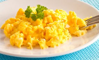 This Secret Ingredient Makes Scrambled Eggs Taste Amazing, We Will Be Adding This Every Time!