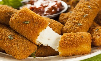 Forget The Breadcrumbs – The Next Time Someone Makes Mozzarella Sticks Make Sure They Add This Instead