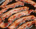 Stop Suffering With Bacon Grease Going Everywhere, Try This Incredible Cooking Hack To Stop It For Good!