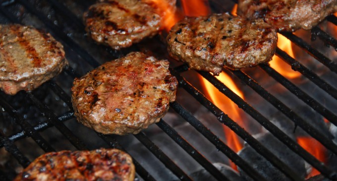 Forget About Those Frozen Hockey Pucks; This Is How A Hamburger Is Supposed To Be Season & Grilled