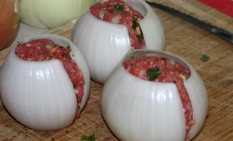 We Couldn’t Believe What These Onions Were Stuffed With But Boy Was It Delicious!
