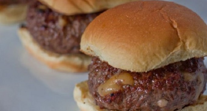 These Juicy Stuffed Hamburgers Have A Secret Ingredient Grilled Inside That We Would Have Never Thought Of!