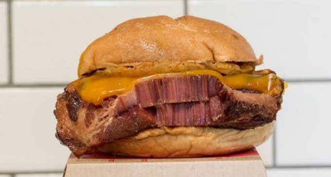 Everyone Is Going Crazy Over Arby’s Newest Menu Item & We Just Found Out What All The Fuss Was About