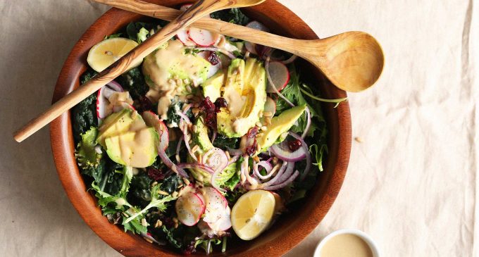 This Detox Salad Can Be Ready In Minutes And Is So Amazing, We Almost Forgot We Were Eating Healthy!