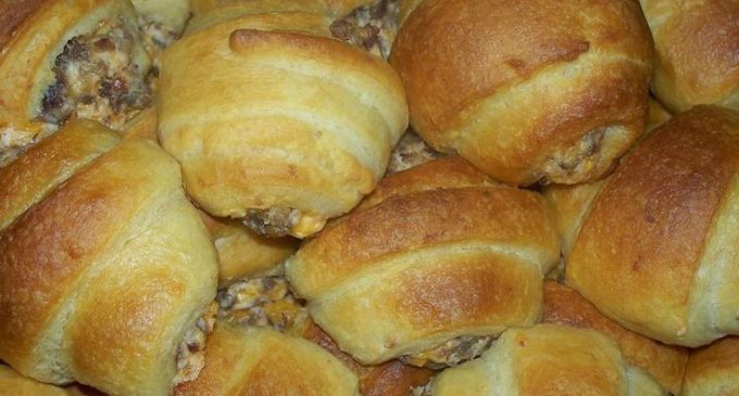 4 Ingredient Breakfast: Sausage Cream Cheese Crescents