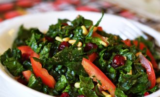 Think You Don’t Like Salad? This Creamy Kale and Chickpea Salad Will Change Your Mind!