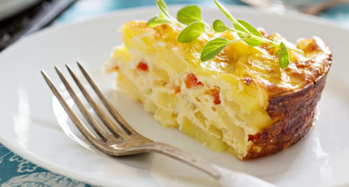 This Farmer’s Breakfast Casserole Is So Easy And Incredible, It Will Make Getting Up In The Morning A Breeze!
