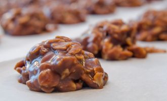 These No Bake Cookies For Perfect For The Holiday Cookie Swap And They Taste Amazing!
