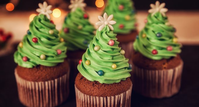 These Christmas Tree Cupcakes Will Make The Holidays Even More Festive And They Are So Incredible!