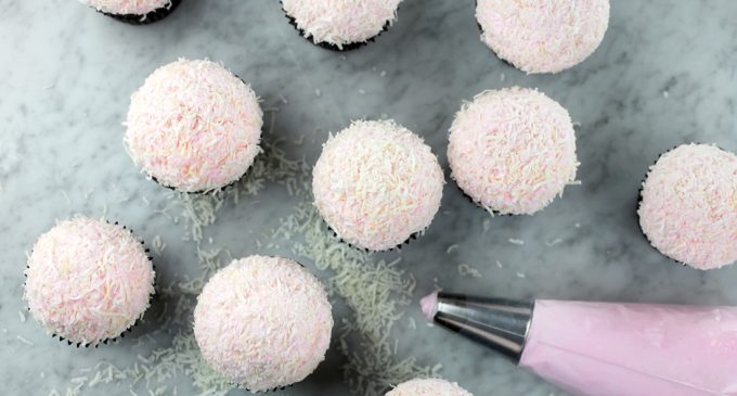 These Coconut Cloud Cupcakes Make The Perfect Treat For Valentine’s Day