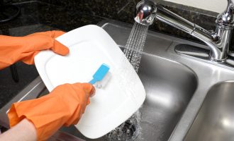 Tired Of Scuff Marks White Dishes? Use These Simple Tips To Remove Them In No Time!