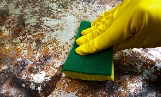Stop Endless Scrubbing Or Tossing Away Burnt Pans, Just Clean It With This Easy And Incredible Trick!