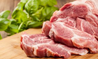 How To Thaw Meat Quickly Without Ruining Dinner