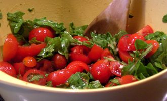 Have Cherry Tomatoes Lying Around? Use Them Up With This Incredible Tomato Oil For A Boost Of Flavor!