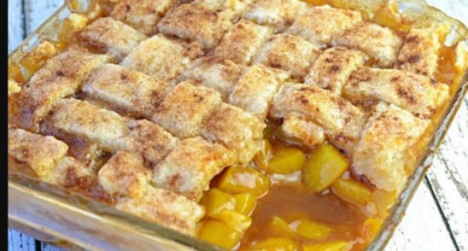 Only 25 Minutes to a Mouthwatering Homemade Cobbler With a Crust That Will Surprise Everyone