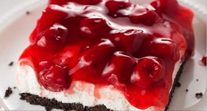 Oreo Cherry Cheesecake Bars