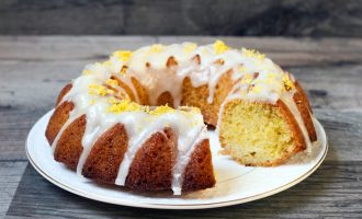 This Lemon Bundt Is So Light, Delicious And Looks Wonderful Too!