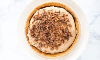 A Classic Candy Bar Gets An Upgrade And Is Turned Into An Amazing Dessert!