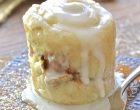 Breakfast Just Got Better: This Cinnamon Roll In A Mug Is So Quick And Delicious!