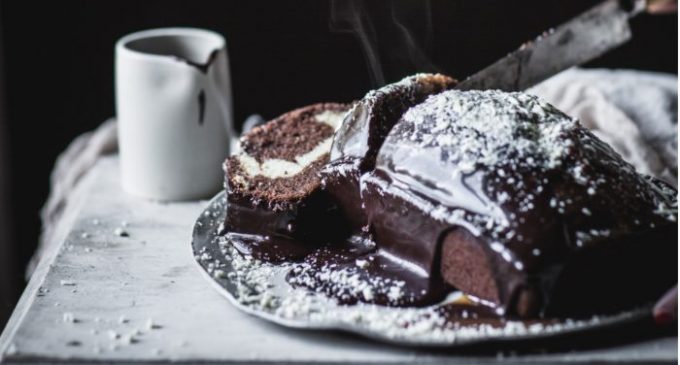 This Almond And Chocolate Marble Cake Has A Sauce That Makes It Incredible!
