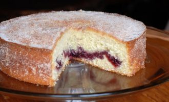 This Blackberry Jam Cake Is So Delicious And Simply Stunning, It’s Sure To A Be A Favorite!