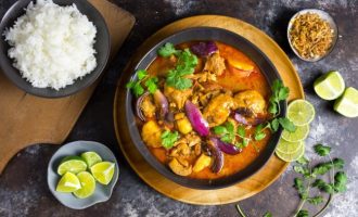 If Regular Curry Is Too Hot and Spicy, Try This Chicken Massaman Version