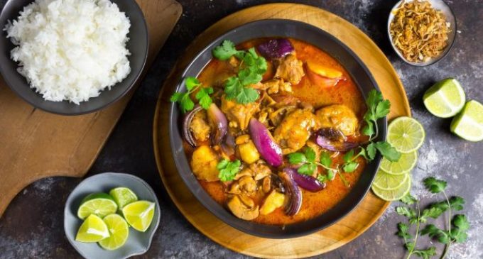 If Regular Curry Is Too Hot and Spicy, Try This Chicken Massaman Version