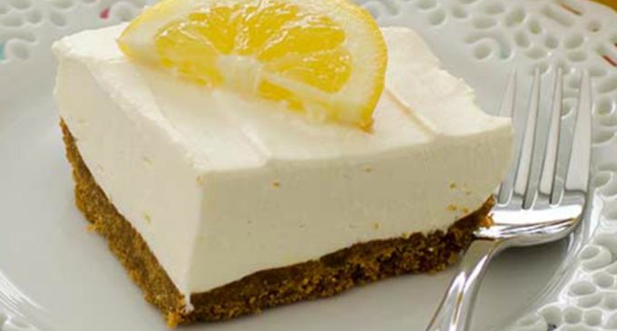 These No-Bake Creamy Lemon Squares Are As Elegant As They Are Delicious