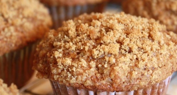 The Classic Banana Muffin With Crunchy Crumb Topping Never Dissappoints