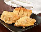 These Baked Vegetable and Cream Cheese Wontons Are the Perfect Appetizer