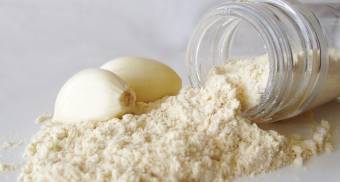 How to Make Homemade Garlic Powder