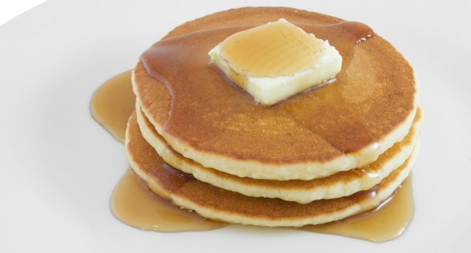 The 2 Ingredient Pancakes That Taste Amazing