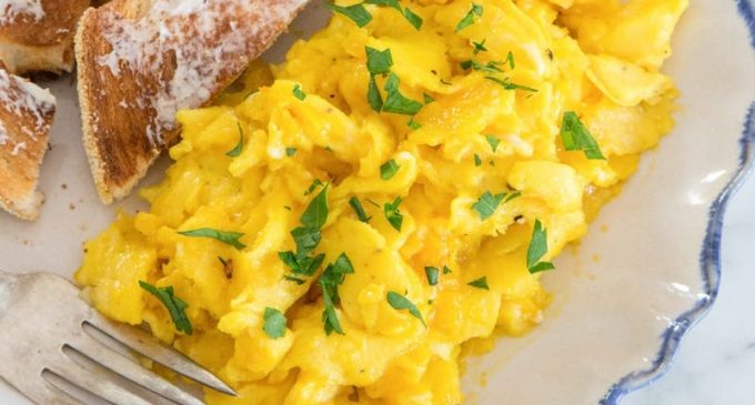 This Surprising Ingredient Jazzes Up Ordinary Scrambled Eggs