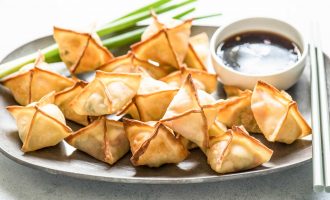 These Vegetable & Cream Cheese Wontons Are the Perfect Appetizer