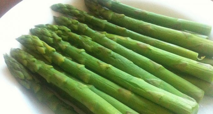 How To Trim Asparagus The Correct Way