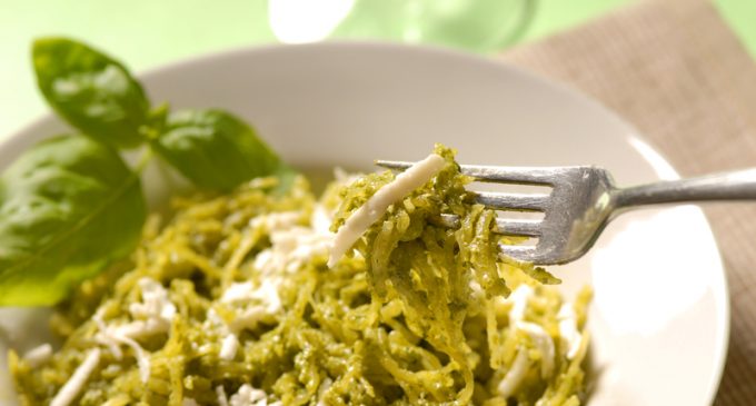 Spice Up Lunch With This 3-Ingredient Pesto Bowl