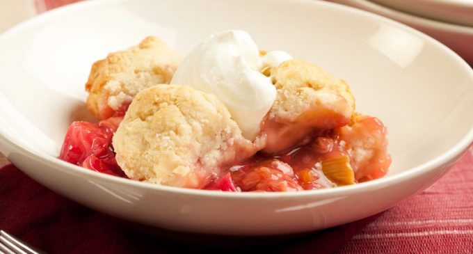 This Strawberry Cobbler Has a Flaky Crust and Rich, Gooey Filling