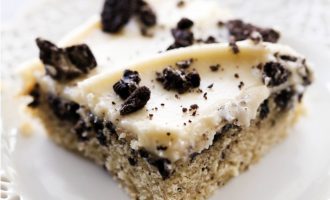 Cookies and Creme Cake That Will Be a Winner at any Party