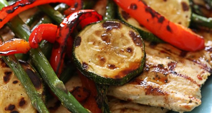 This Chicken & Veggie Recipe Is the Perfect Excuse to Fire Up the Grill