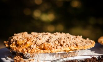 Jazz Up Any Pie With This Simple Crumble Crust Topping